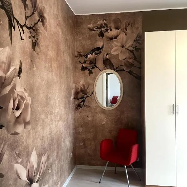 Helle, gemütliche Wohnung in Sommer-Freibadnähe，位于Origgio的酒店