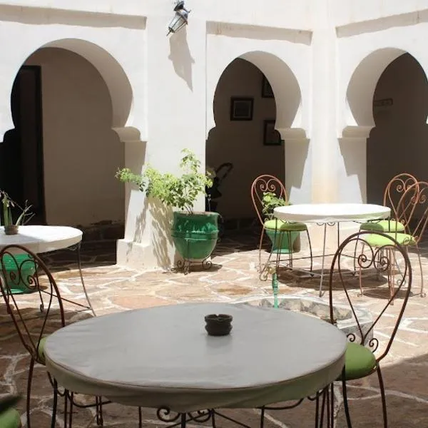 Hotel et Restaurant Riad Amodou，位于廷吉尔的酒店