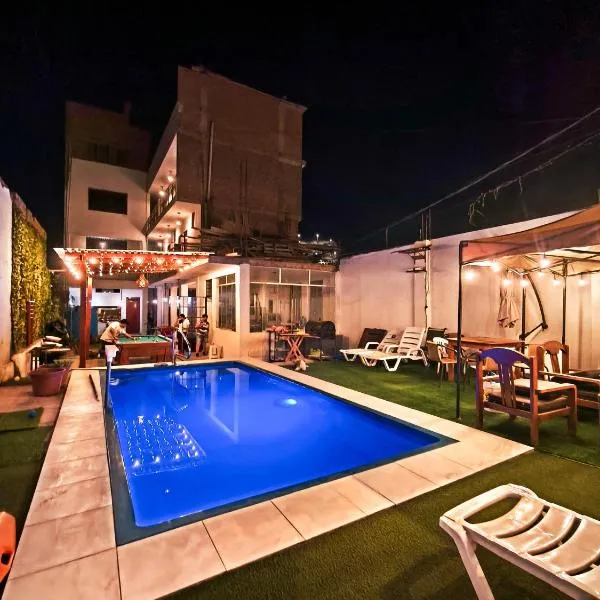 CASA RICARDO PALMA con PISCINA，位于Ricardo Palma的酒店