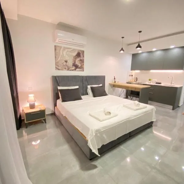 Luxury studio room - in Courtyard Holiday Resort，位于特里科莫的酒店