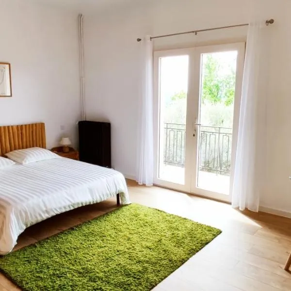 Appartement spacieux dans Villa Prasada près du lac et du village, avec belle vue，位于蒙托鲁的酒店