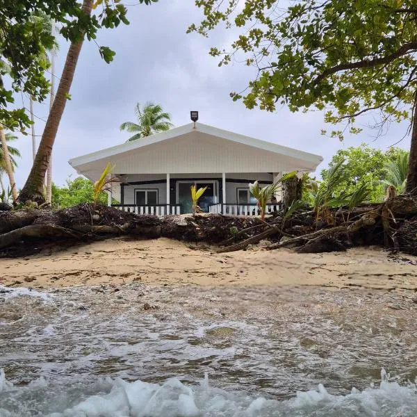 Majuro Beachfront Container Home，位于马朱罗的酒店