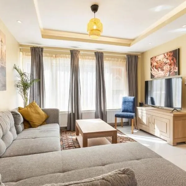 Cosy house with 3 rooms and garden near beach，位于奥斯坦德的酒店