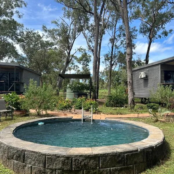 Litchfield Tropical Stay，位于Batchelor的酒店