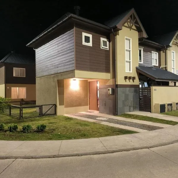 Casa familiar condominio Pucón，位于普孔的酒店