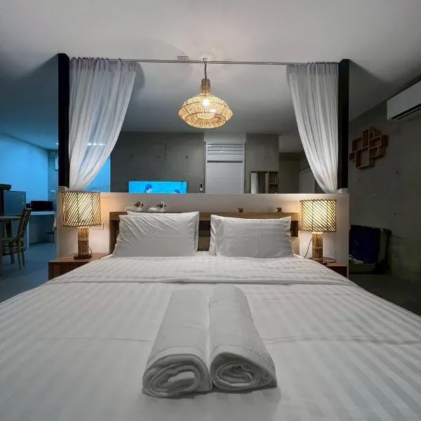 Grand Rock Studio Samui，位于拉迈的酒店