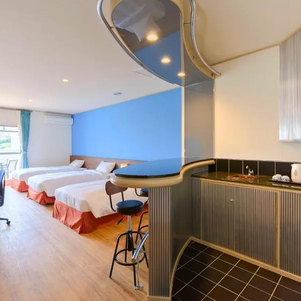 ライカムファミリーリゾートホテル旧HiyagunLanaiResort，位于冲绳岛市的酒店