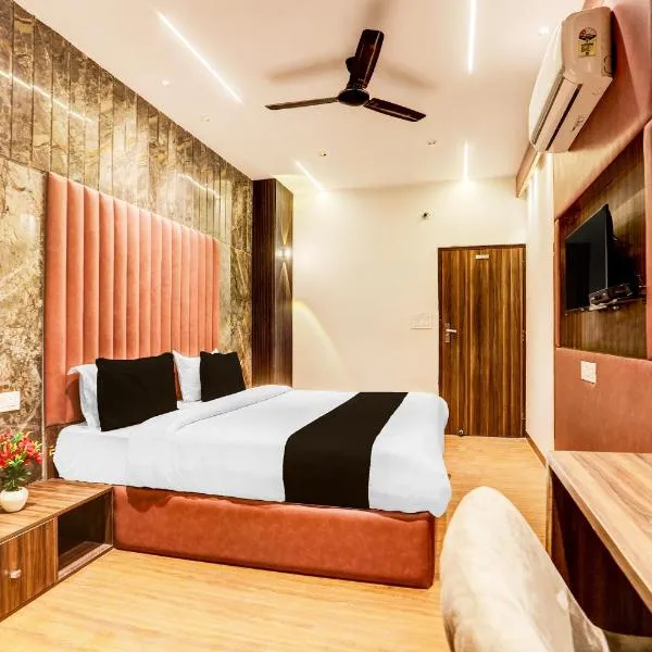 Super Townhouse Haibowal Chowk，位于卢迪亚纳的酒店