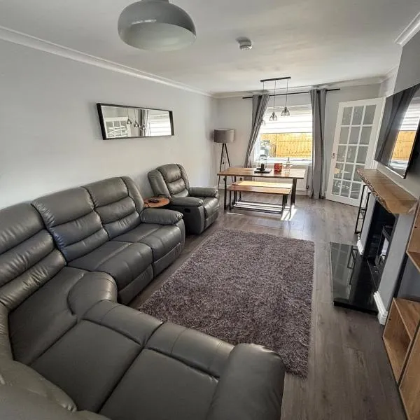 3 bedroom house, Caol, Fort William，位于Caol的酒店