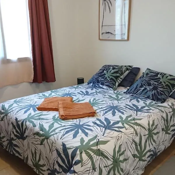 Hébergement-Joli T3-70m2-Terrasse-Jardin，位于昂特尔德的酒店