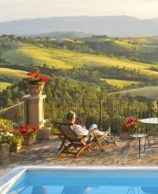 La Ghirlanda Wine Resort，位于Saragano的酒店
