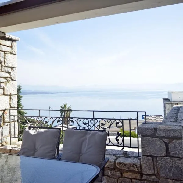 Malvazios Villas #7，位于伊西翁的酒店