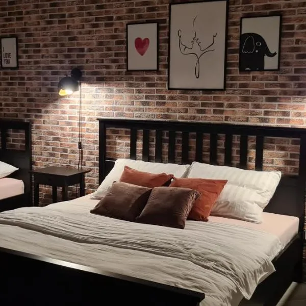 Apartments NESTL，位于普图伊的酒店