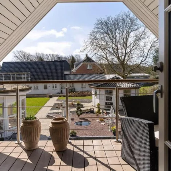 Lovely villa apartment in Vejstrup，位于Vejstrup的酒店