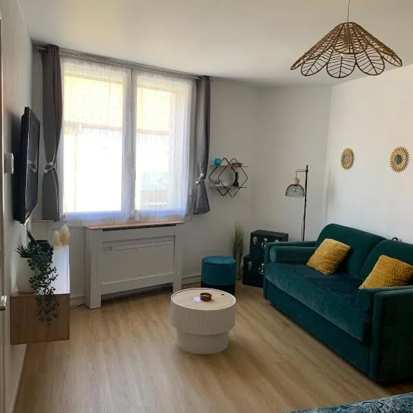 Studio spacieux climatisé，位于勒宝洛的酒店