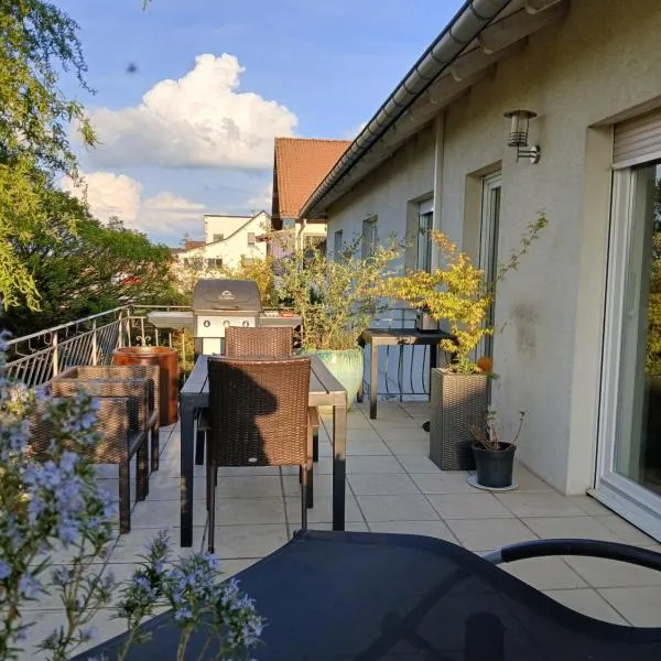Appartement entier LEA avec petit déjeuner，位于Hilsprich的酒店