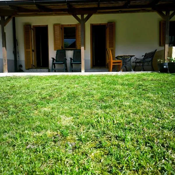 Garden Apartment Pejić - near Bovec, Soča Valley，位于Bovec的酒店