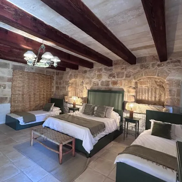 Ta Skorba Farmhouse Mgarr，位于Mġarr的酒店