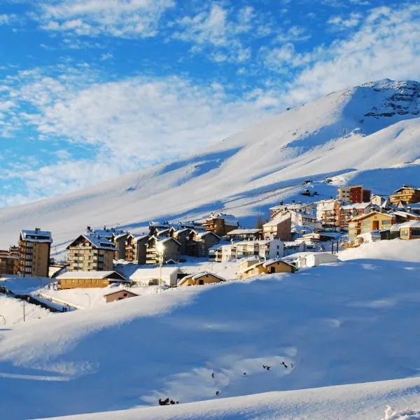 Boutique Cuernos Lodge Ski In&Out La Parva-Valle Nevado-Parque Farellones，位于圣地亚哥的酒店