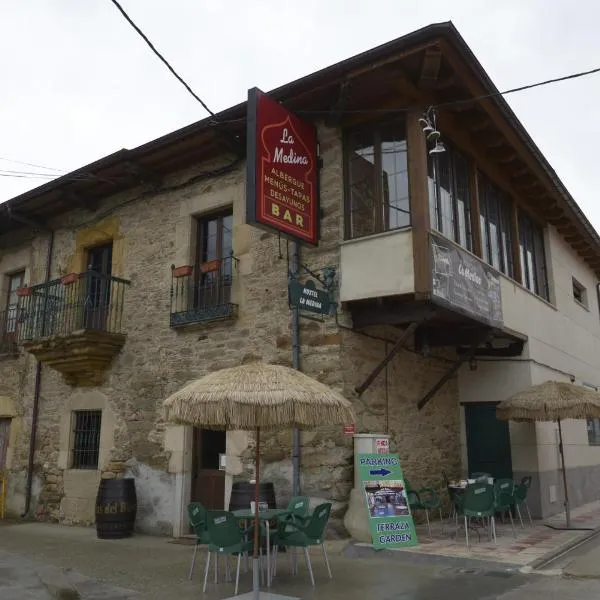 Albergue la Medina de Camponaraya，位于Camponaraya的酒店