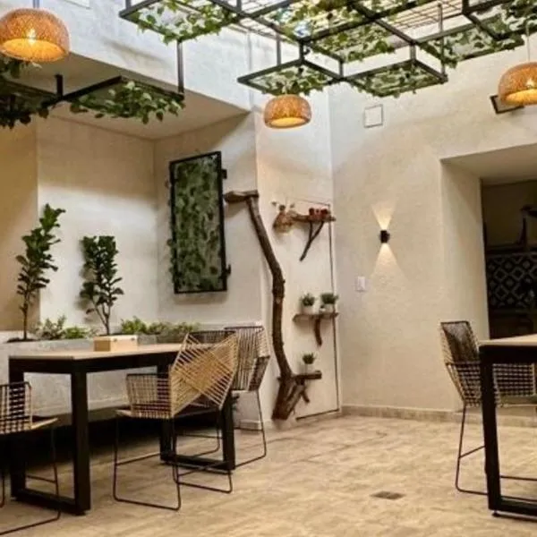 Nómada22 -Hostal moderno en el centro de Neiva，位于内瓦的酒店