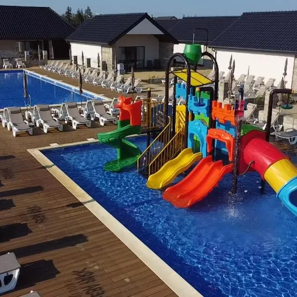 Łeba Park Resort - Domki，位于韦巴的酒店