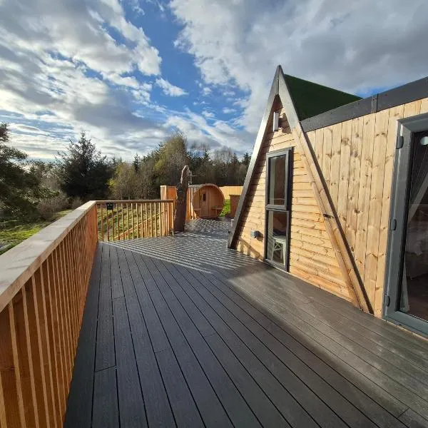 Little Getaway in the Highlands, private sauna and stargazing geodome，位于加夫的酒店
