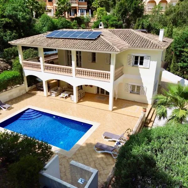 Poolvilla Patricia - Camp de Mar，位于安德拉特斯的酒店