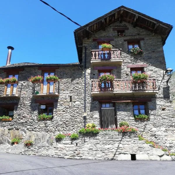 Apartamento rural Casa de Serra，位于Lladorre的酒店