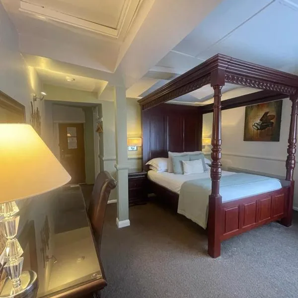 The White Hart Hotel Witham，位于威特姆的酒店