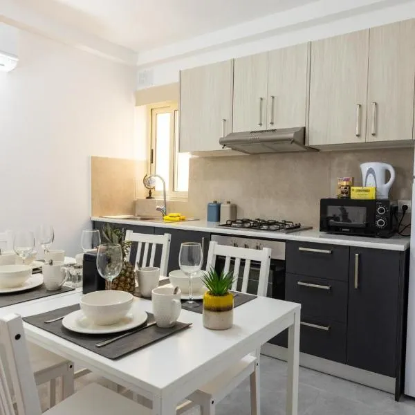 luigi 2 bedroom，位于圣保罗湾城的酒店