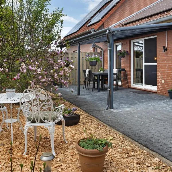 Ferienhaus Am Waldrand，位于维策的酒店