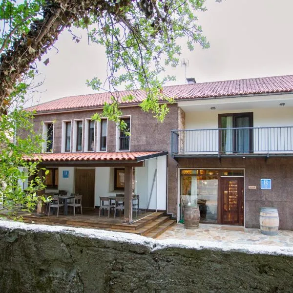 O Camiño Fala Hotel，位于Mazaricos的酒店