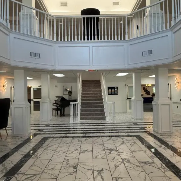 The Enchanted Suites & Residence，位于罗斯威尔的酒店