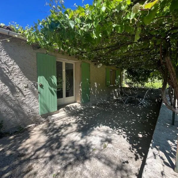 Charmant Provençal Cabanon à Montfort-sur-Argens，位于Montfort-sur-Argens的酒店