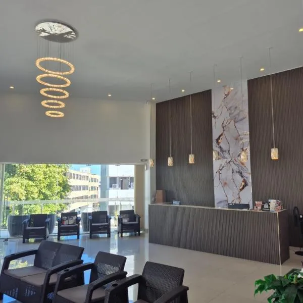 Apartahotel Plaza，位于圣安德烈斯的酒店