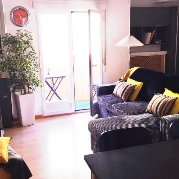 Home St Nicolas Home VUT42/000161，位于索里亚的酒店