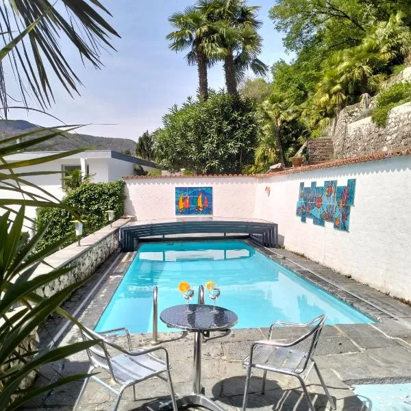 Villa con Piscina privata a 100m dal Lago，位于卡斯拉诺的酒店