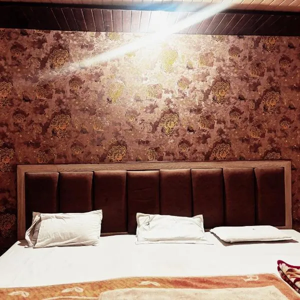 Singh Hotel's Shubhadra Boutique Stay，位于马图拉的酒店