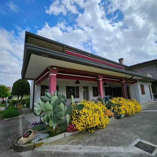 Casa Loretta，位于Due Carrare的酒店