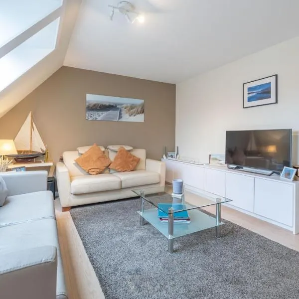 Sunny family apartment - free parking，位于尼乌波特的酒店