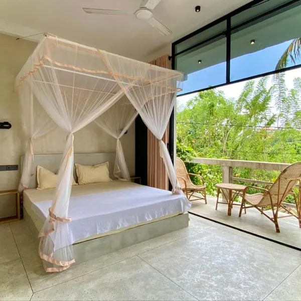 Lotus Surf House，位于米迪加马东的酒店