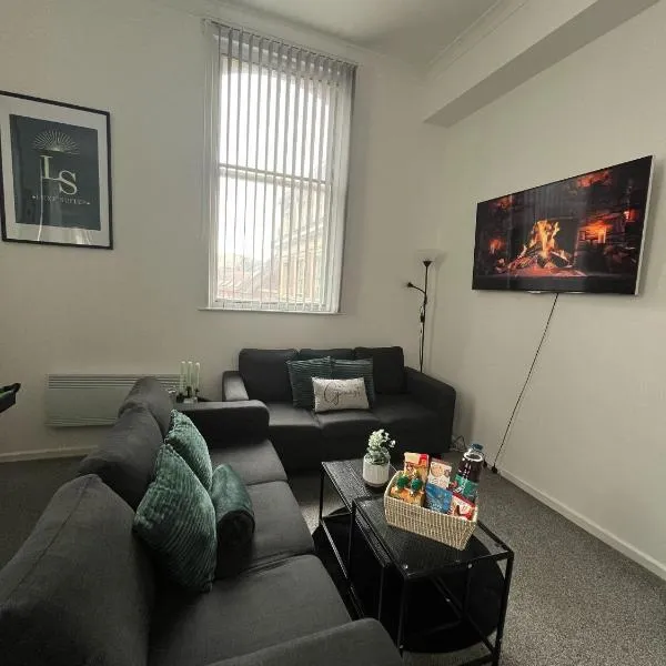 City Haven - 2 Bed in Sheffield - LuxeSuites，位于Midland的酒店