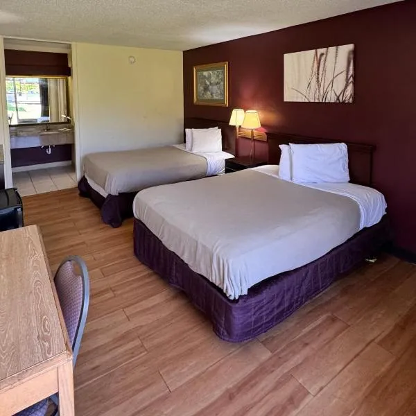 OYO Hotel Phenix City，位于凤凰城的酒店