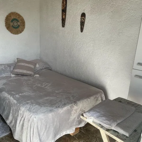Alojamiento Económico Lunas con Baño Privado，位于楚伊的酒店
