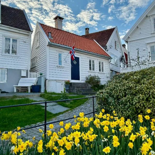 Unique 200-year old tiny house in Old town，位于斯塔万格的酒店