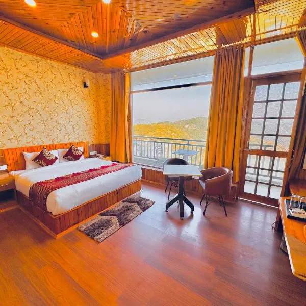 Himalayan Valley View Resort - Rooms with Balcony and mountain view - Peacefull place - Private Parking - Easy Access，位于柴尔的酒店