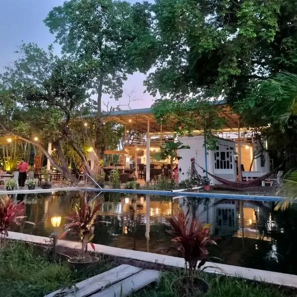 Bohemiaz Resort and Spa Kampot，位于贡布的酒店