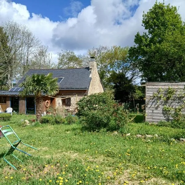 Chambre paisible avec jardin à la campagne en Finistère sud，位于Scaër的酒店