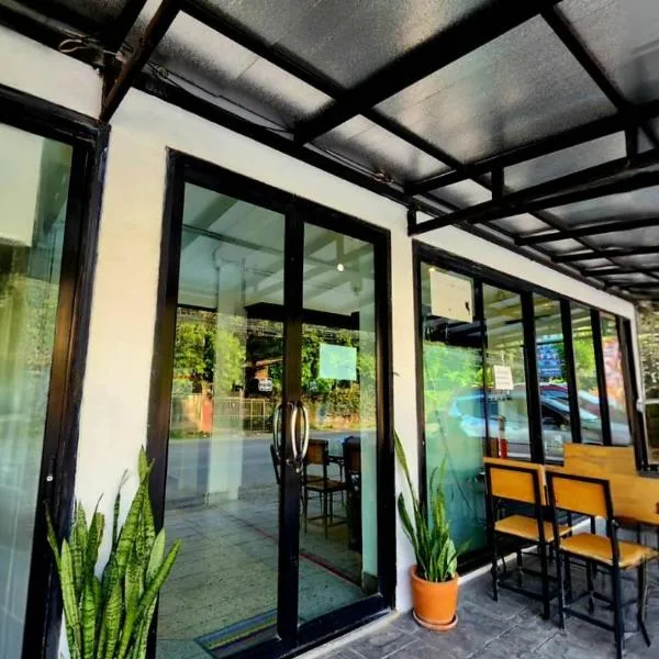 Jonah Hotel，位于清迈的酒店